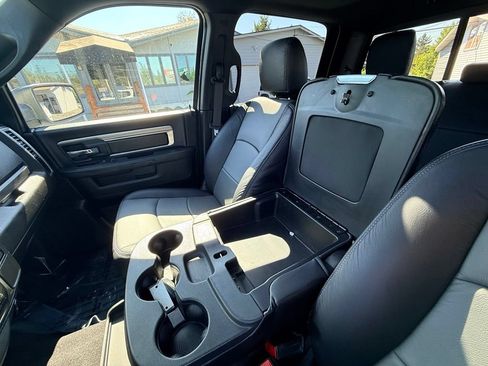 Used 2022 RAM 1500 Warlock AWD/4WD image 30