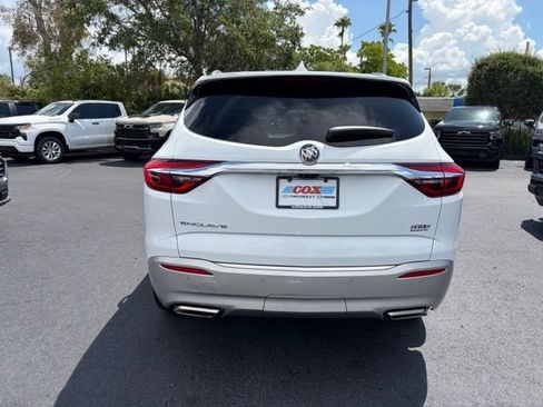 Used 2021 Buick Enclave Essence w/ LPO, Touring Package FWD image 5