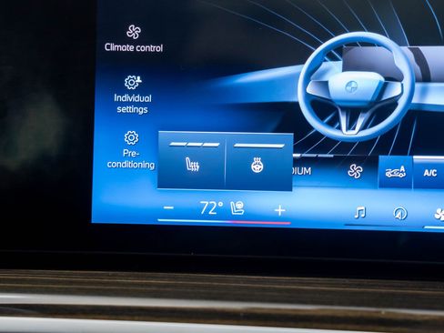 Certified 2025 BMW X5 xDrive40i w/ Premium Package image 28