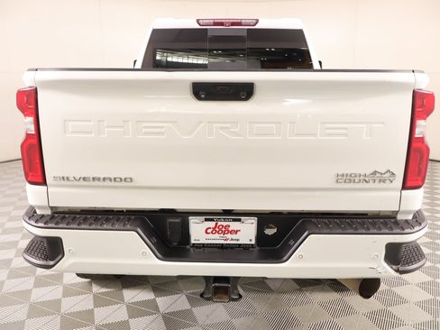 Used 2022 Chevrolet Silverado 2500 High Country w/ Safety Package II AWD/4WD image 21
