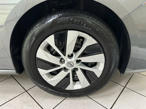 Used 2025 Nissan Altima 2.5 S image 13