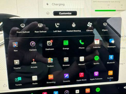 Used 2023 Tesla Model 3 Standard Range image 17