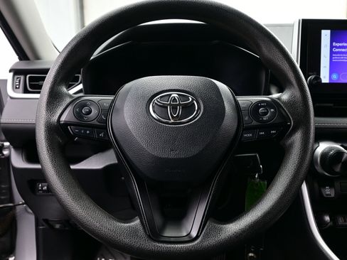 Used 2024 Toyota RAV4 LE image 21