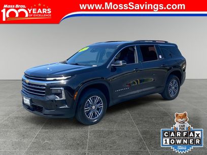 Used 2025 Chevrolet Traverse LT