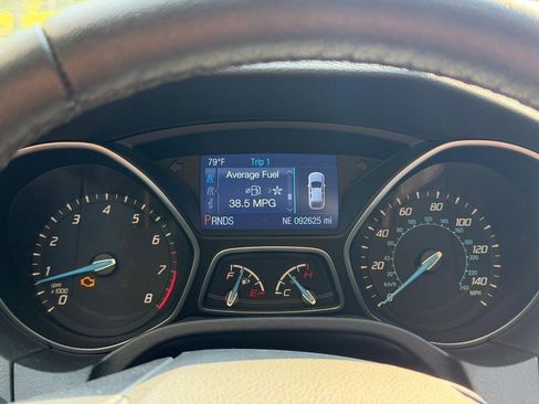 Used 2014 Ford Focus SE w/ Equipment Group 201A FWD image 19