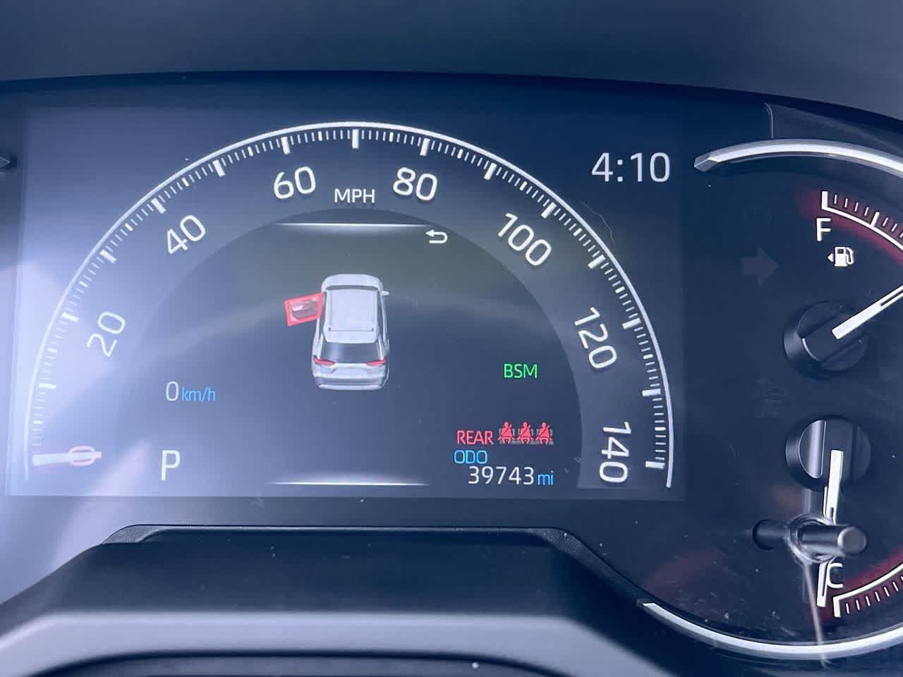 Used 2025 Toyota RAV4 XLE AWD/4WD image 15