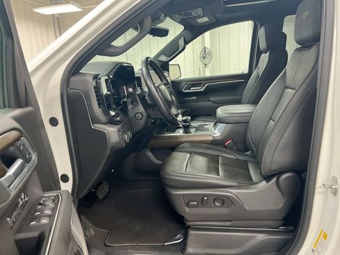 Used 2025 Chevrolet Silverado 1500 High Country w/ Technology Package image 21