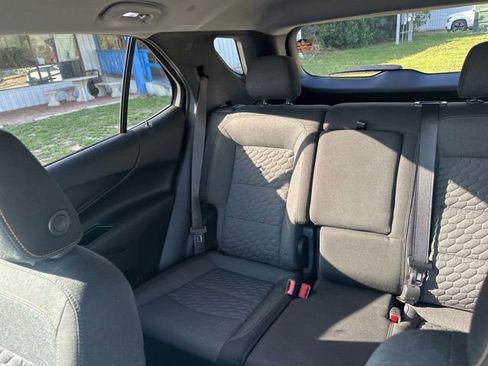 Used 2021 Chevrolet Equinox LT FWD image 15
