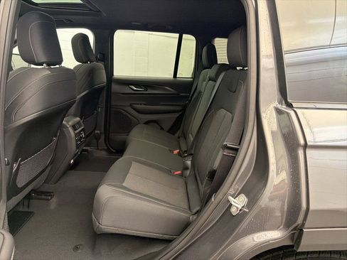 New 2026 Jeep Grand Cherokee Laredo X image 15