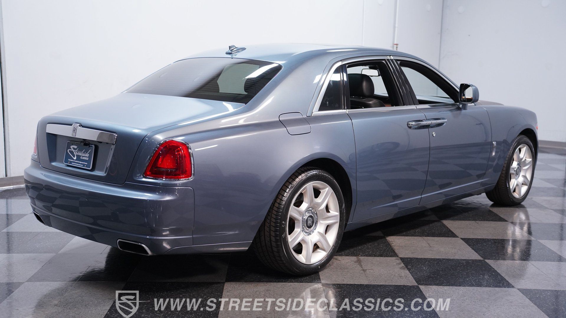 Used 2010 Rolls-Royce Ghost RWD image 12