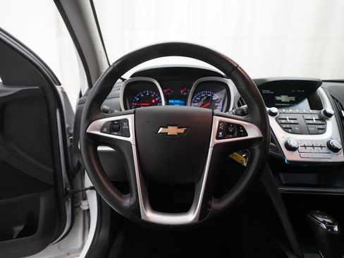 Used 2017 Chevrolet Equinox LT w/ Convenience Package FWD image 4