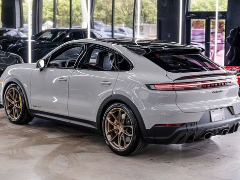 Used 2026 Porsche Cayenne Turbo GT AWD/4WD image 24
