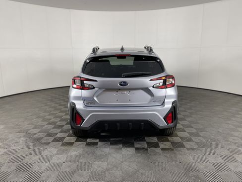 Used 2024 Subaru Crosstrek 2.0i Premium image 4