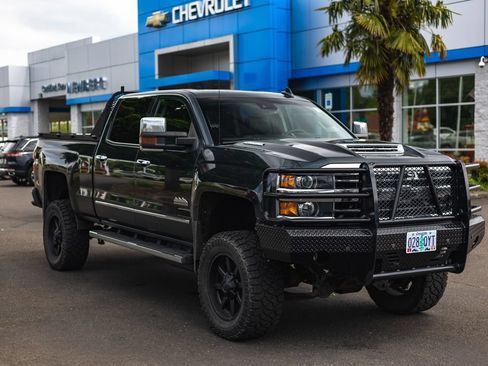 Used 2019 Chevrolet Silverado 3500 High Country AWD/4WD image 8