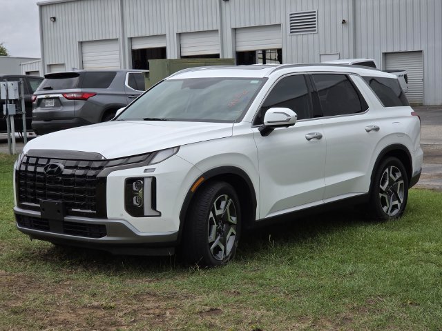 Used 2023 Hyundai Palisade Limited AWD/4WD image 3