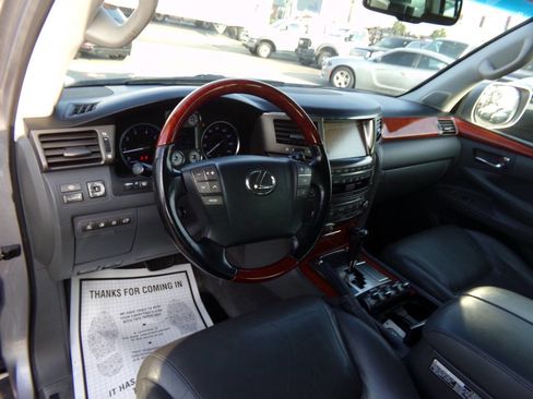 Used 2008 Lexus LX 570 4WD image 7