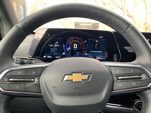 Used 2025 Chevrolet Equinox LT image 27