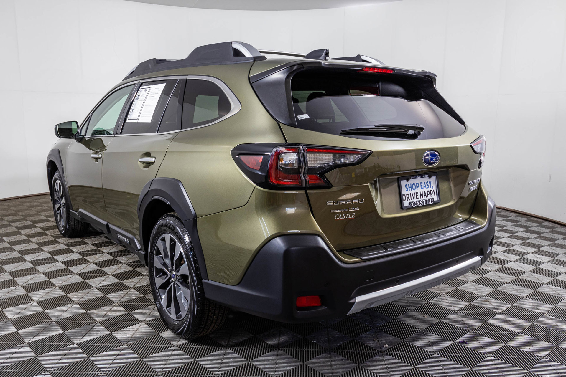 Used 2024 Subaru Outback Touring AWD/4WD image 23