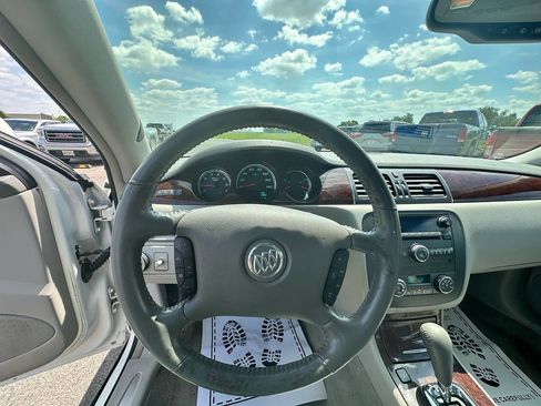 Used 2011 Buick Lucerne CXL FWD image 10