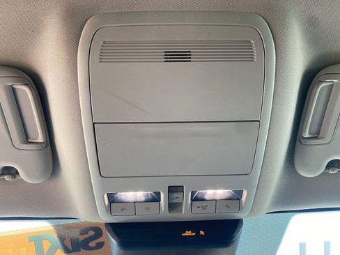 Used 2023 MAZDA CX-50 2.5 S w/ Preferred Plus Pkg image 18