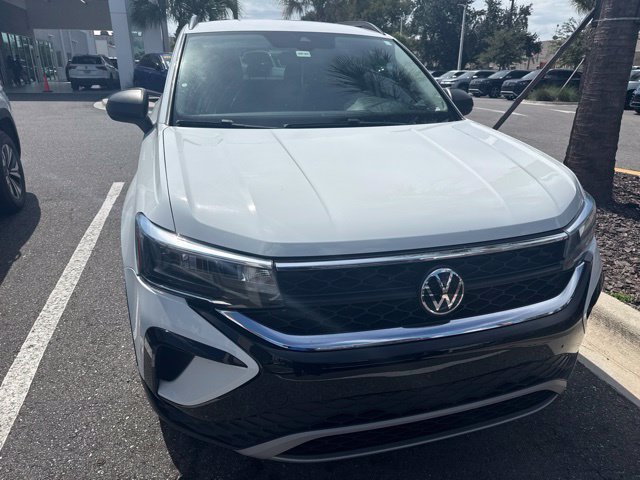 Certified 2022 Volkswagen Taos S FWD image 2