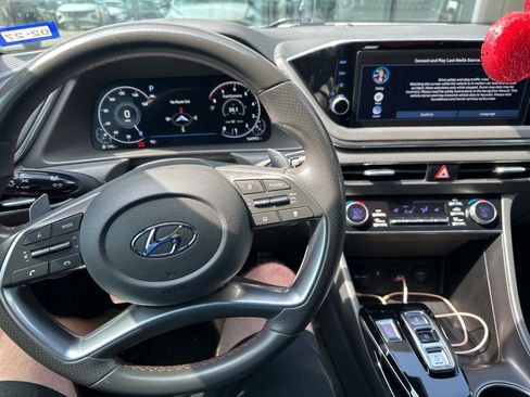Used 2021 Hyundai Sonata SEL Plus w/ Tech Package FWD image 17