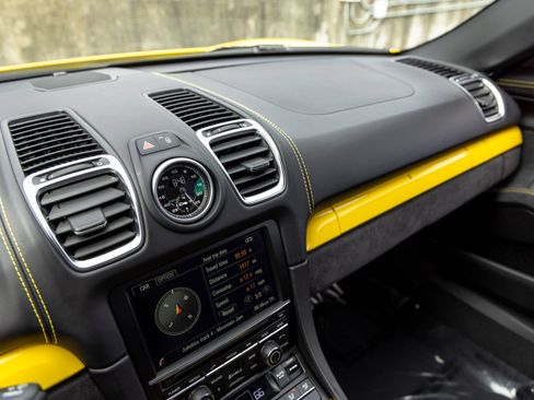Certified 2016 Porsche Boxster Spyder RWD image 38
