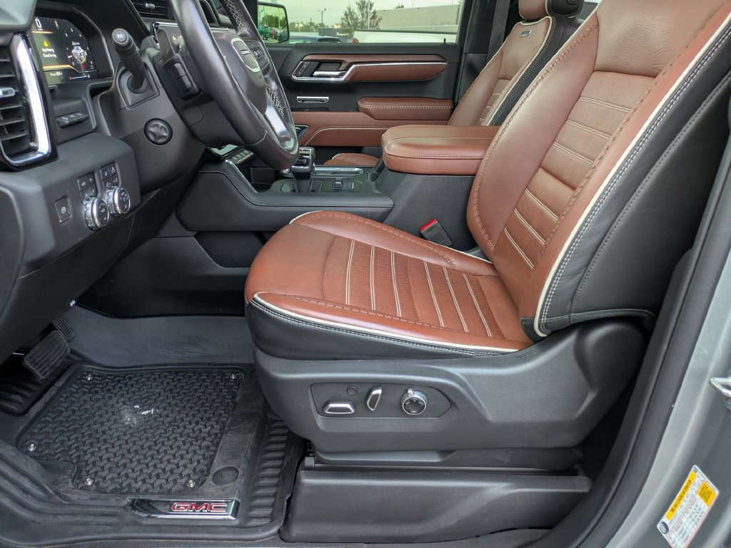 Used 2024 GMC Sierra 1500 Denali Ultimate AWD/4WD image 11
