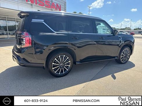 New 2025 Nissan Armada Platinum Reserve image 4