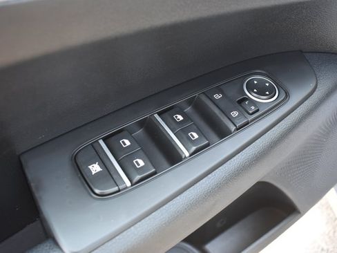Used 2024 Kia Forte LXS FWD image 12