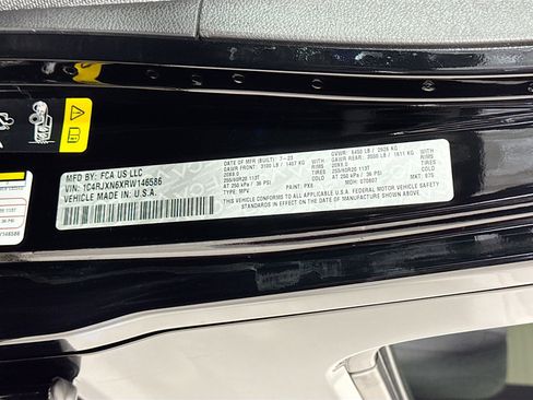 Used 2024 Jeep Wrangler Unlimited w/ Convenience Group image 18