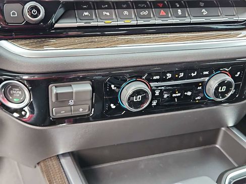 New 2026 Chevrolet Silverado 1500 LT Trail Boss w/ Safety Package AWD/4WD image 20