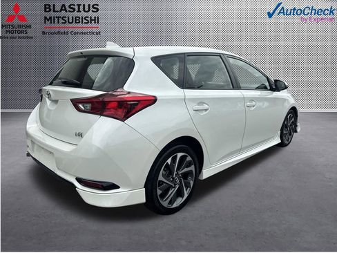Used 2018 Toyota Corolla iM w/ All-Weather Mat Package FWD image 7
