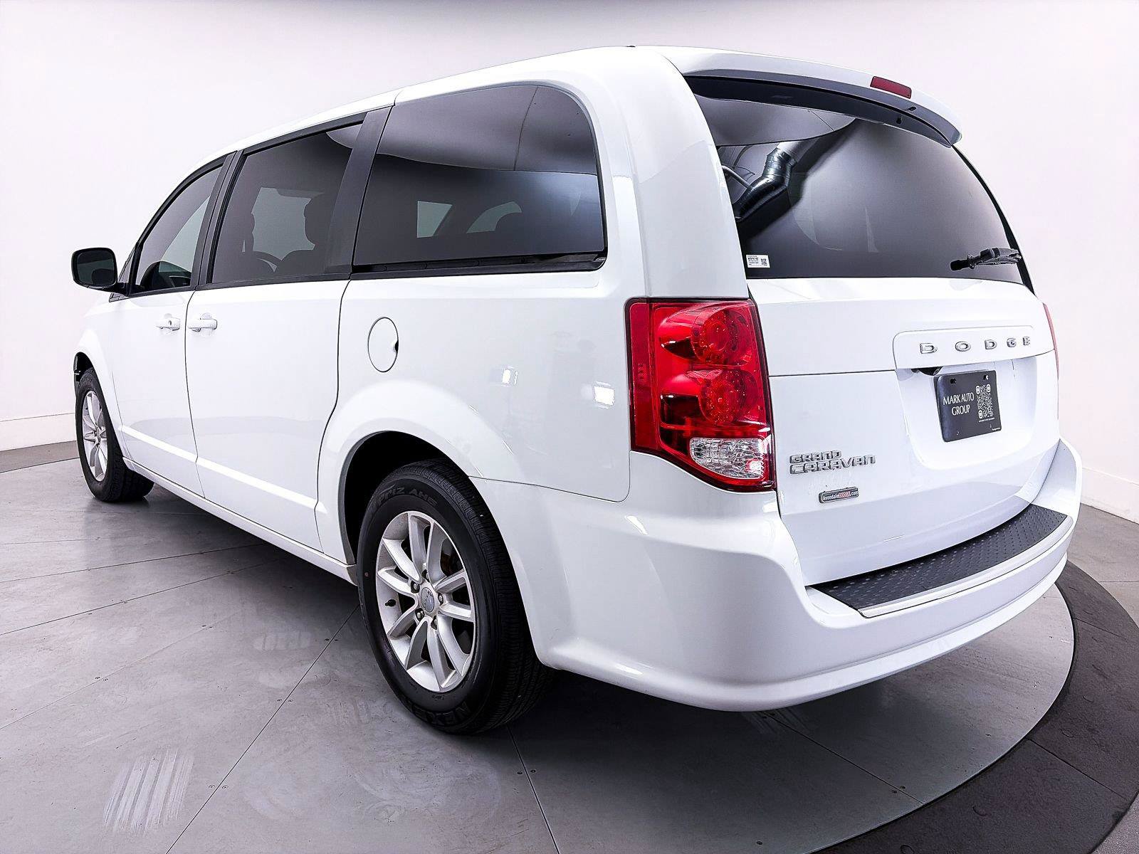 Used 2020 Dodge Grand Caravan SE FWD image 6