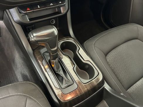 Used 2019 GMC Canyon SLE image 21