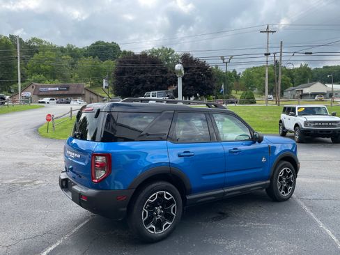 Certified 2025 Ford Bronco Sport Outer Banks w/ Outer Banks Tech Package+ AWD/4WD image 5