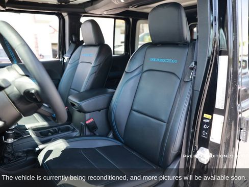 Used 2024 Jeep Wrangler Unlimited Rubicon 4xe image 11