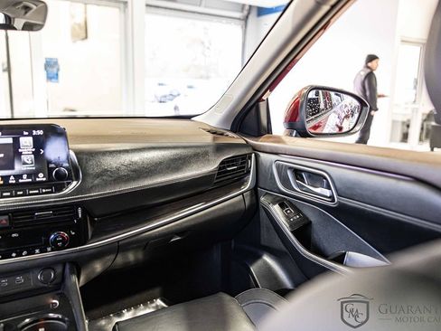 Used 2023 Nissan Rogue Platinum w/ Platinum Premium Package image 37