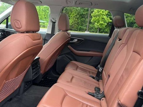 Used 2023 Audi Q7 2.0T Premium w/ Convenience Package AWD/4WD image 19