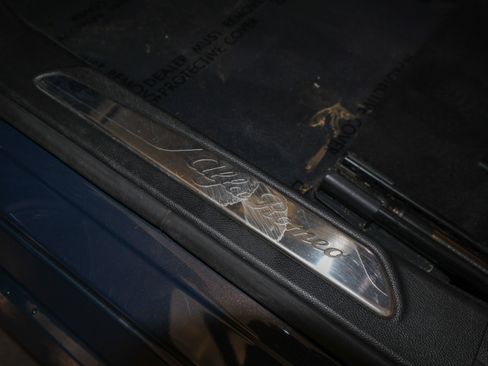 Used 2019 Alfa Romeo Giulia Ti AWD/4WD image 17