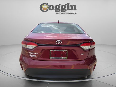 Used 2025 Toyota Corolla LE FWD image 4
