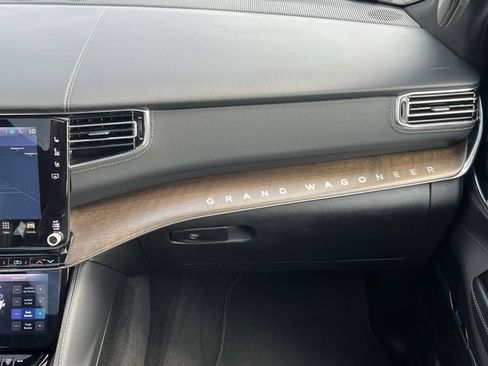 Used 2023 Jeep Grand Wagoneer 4WD image 20
