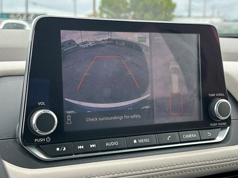 Used 2021 Nissan Rogue SV image 20