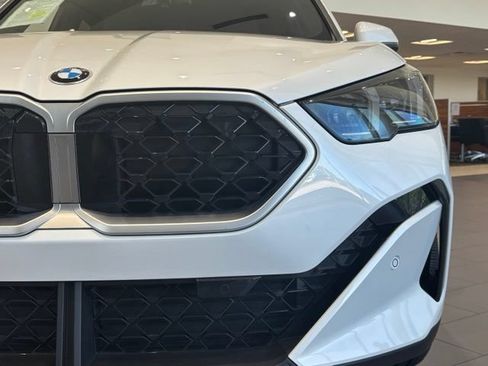 Used 2025 BMW X2 xDrive28i w/ Convenience Package AWD/4WD image 2
