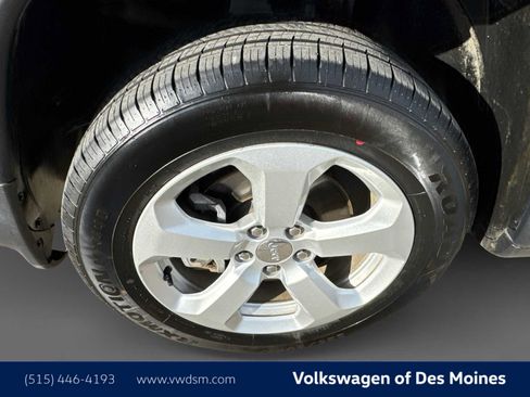 Used 2020 Jeep Compass Latitude w/ Cold Weather Group image 8