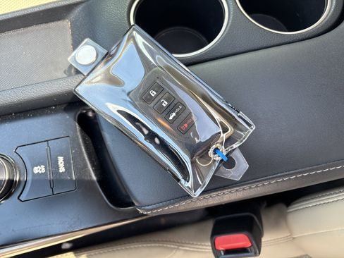 Used 2014 Lexus IS 250 w/ Premium Package RWD image 42