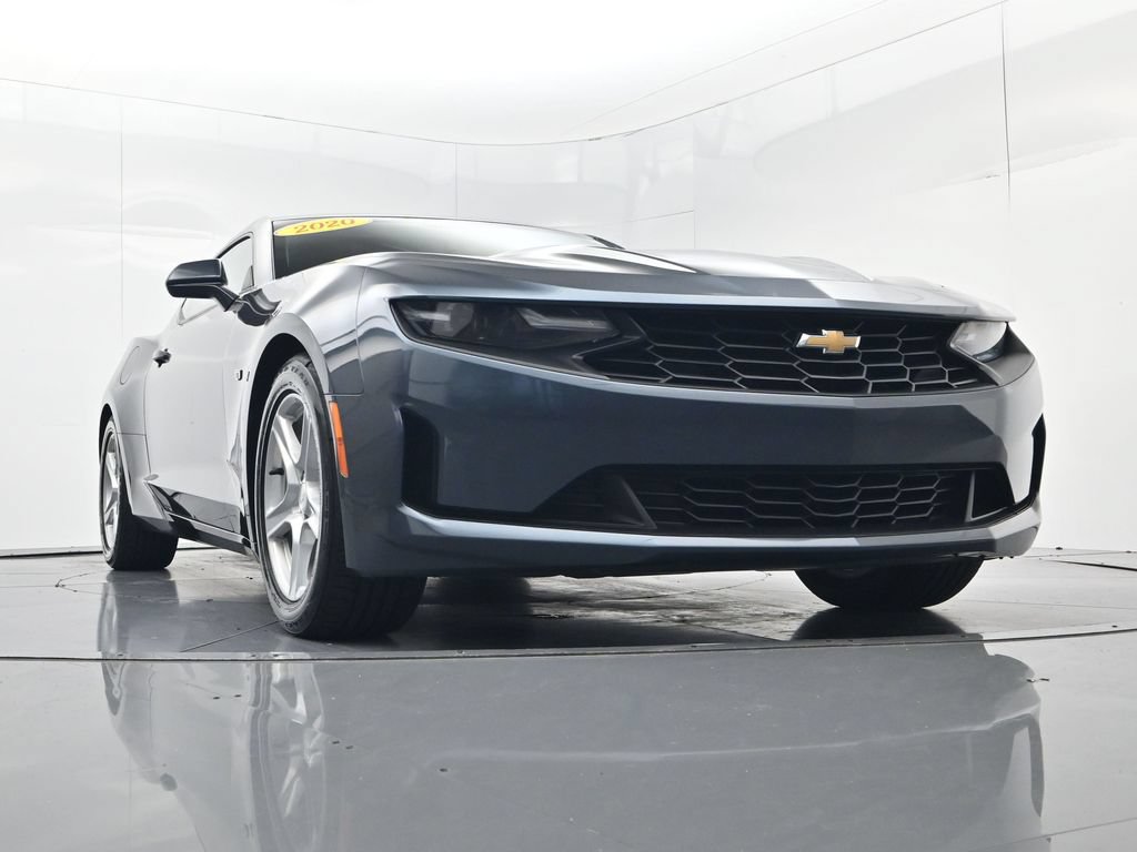 Used 2020 Chevrolet Camaro LT w/ Technology Package RWD image 41