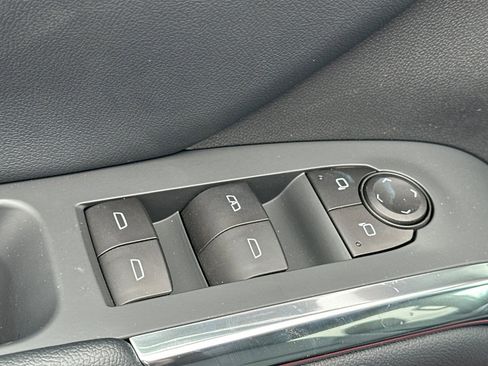 New 2025 Chevrolet Traverse LT w/ Enhanced Driving Package image 12