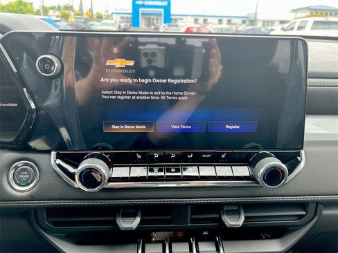 New 2025 Chevrolet Colorado LT w/ LT Convenience Package image 13