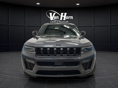 New 2026 Jeep Grand Cherokee L Limited w/ Limited Altitude Package AWD/4WD image 8